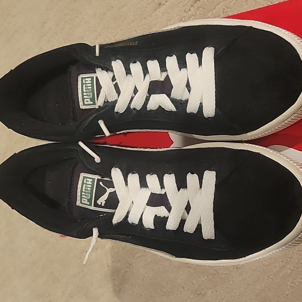 Puma,Suede,Black and White Sneakers, Women's Size 5 1/2 - Picture 2 of 7